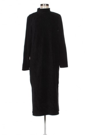 Ruha WE, Méret M, Szín Fekete, Ár 5 079 Ft