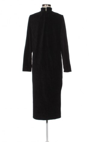 Ruha WE, Méret M, Szín Fekete, Ár 5 079 Ft