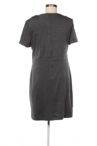 Kleid Yessica, Größe M, Farbe Grau, Preis € 10,99
