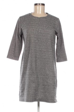 Šaty  Yfl Reserved, Velikost M, Barva Vícebarevné, Cena  495,00 Kč