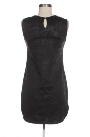 Рокля Yuka, Размер M, Цвят Черен, Цена 11,99 лв.