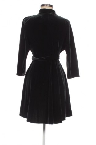 Рокля Zara, Размер XS, Цвят Зелен, Цена 27,37 лв.