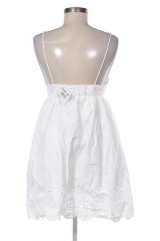 Рокля Zara, Размер M, Цвят Екрю, Цена 27,00 лв.