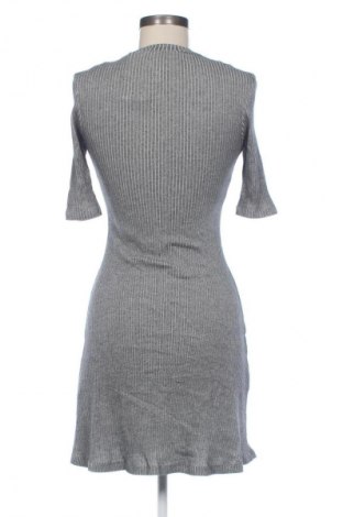 Kleid Zara, Größe M, Farbe Grau, Preis 31,68 €