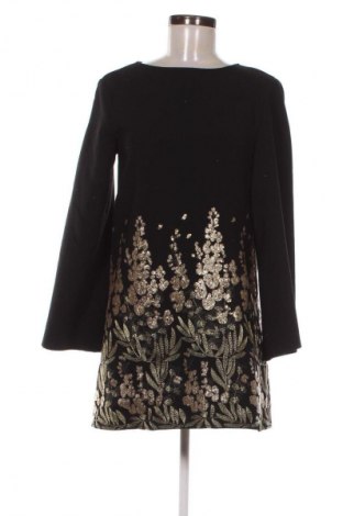 Рокля Zara, Размер XS, Цвят Многоцветен, Цена 73,15 лв.