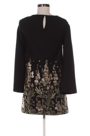 Рокля Zara, Размер XS, Цвят Многоцветен, Цена 73,15 лв.