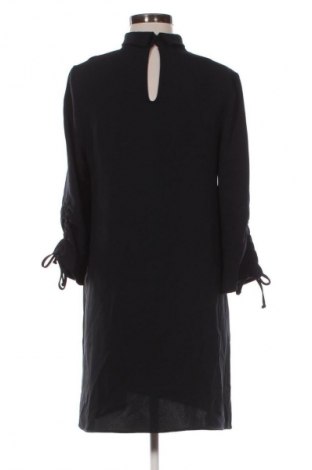 Рокля Zara, Размер M, Цвят Син, Цена 73,15 лв.