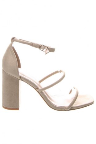 Sandály Boohoo, Velikost 39, Barva Béžová, Cena  646,00 Kč