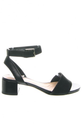 Sandále Clarks, Veľkosť 38, Farba Čierna, Cena  102,95 €
