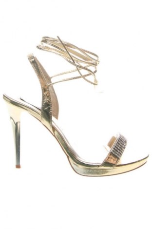 Сандали Miss Roberta, Размер 40, Цвят Златист, Цена 171,98 лв.