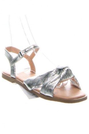 Σανδάλια Sinsay, Μέγεθος 35, Χρώμα Ασημί, Τιμή 31,71 €