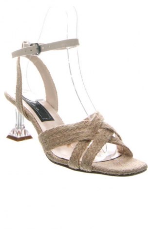 Σανδάλια Skobien, Μέγεθος 40, Χρώμα  Μπέζ, Τιμή 56,99 €