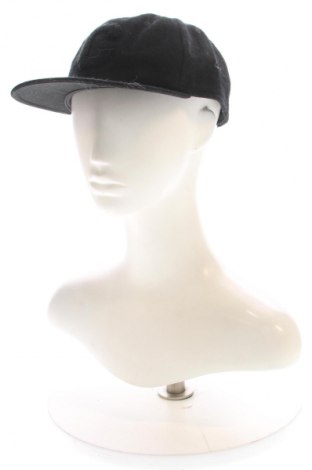 Шапка Converse, Цвят Черен, Цена 11,24 €