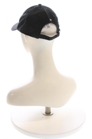 Шапка Tommy Hilfiger, Цвят Черен, Цена 28,63 €