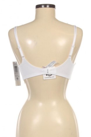 Podprsenka Triumph, Velikost M, Barva Bílá, Cena  1 089,00 Kč