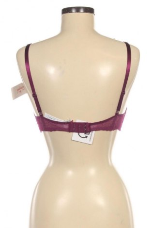 Podprsenka Triumph, Veľkosť M, Farba Červená, Cena  56,95 €