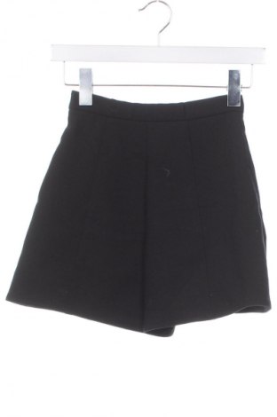 Detské krátke nohavice  Armani Junior, Veľkosť 6-7y/ 122-128 cm, Farba Čierna, Cena  51,27 €