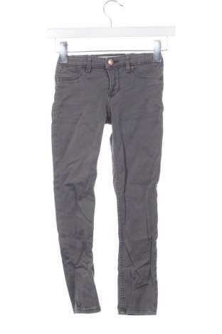 Pantaloni pentru copii H&M L.O.G.G., Mărime 6-7y/ 122-128 cm, Culoare Gri, Preț 95,00 Lei